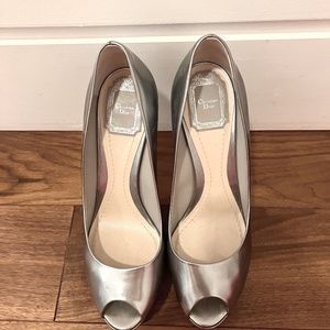 Peep Tone Patent Leather Silver Pumps